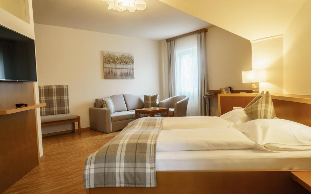 Hotel-Restaurant Gollner Lebring Exteriör bild